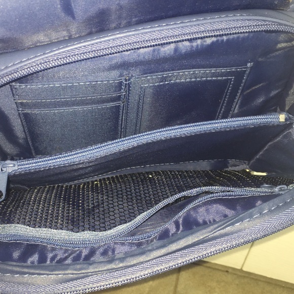 Vintage Adidas-Striped Cross Over - Picture 5 of 5